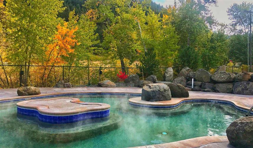Broadwater Hot Springs & Fitness: 