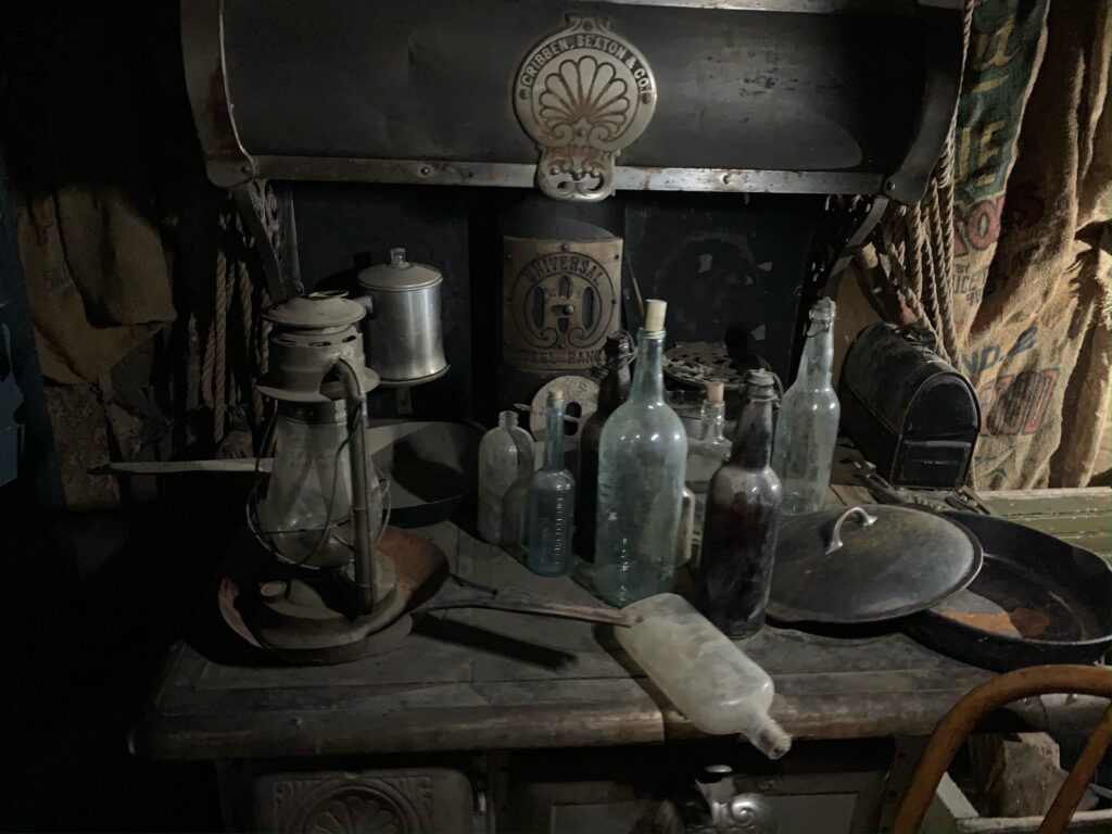 Cabbage Patch - Inside a Cabin